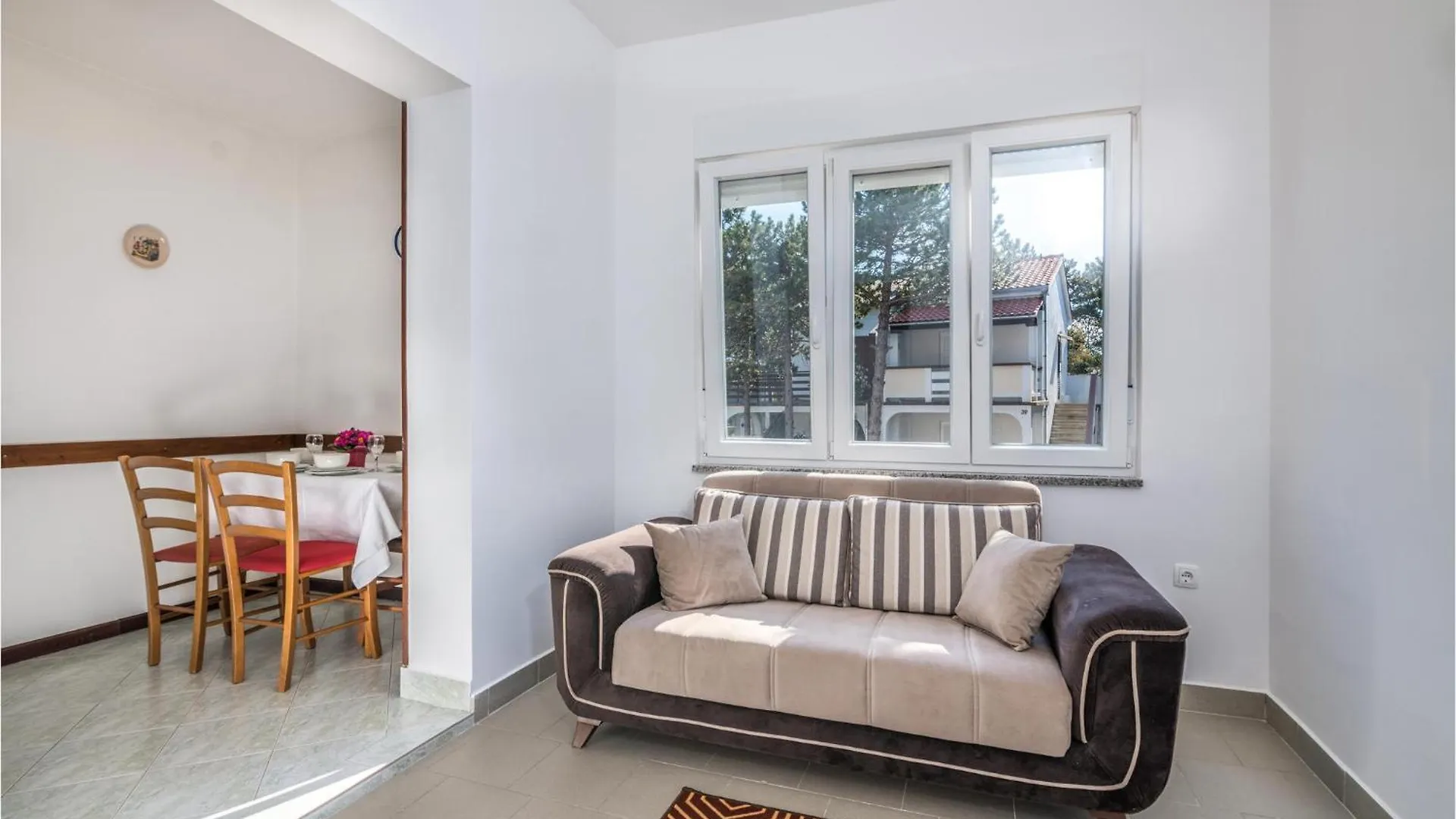 Stunning Apartment In Silo With Kitchen  Silo (Krk)