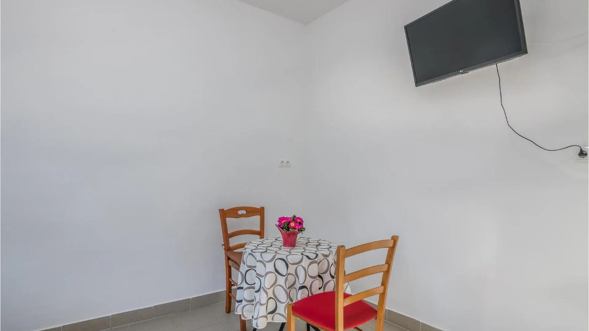 Stunning Apartment In Silo With Kitchen  Silo (Krk)