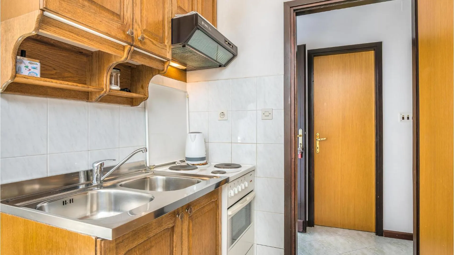 Stunning Apartment In Silo With Kitchen